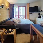 Apartment 27m², 4 Pers, Cosy Et Fonctionnel - Val Thorens, Acces Direct Aux Pistes - Fr-1-545-48 *